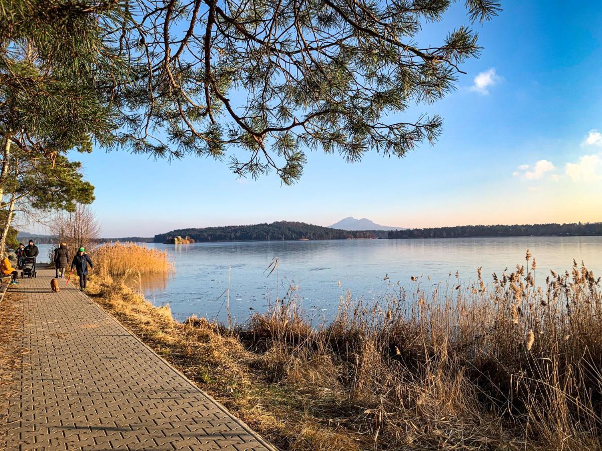 Jezerni Apartman S Terasou A Saunou V Lakepark Residence Доксы Экстерьер фото
