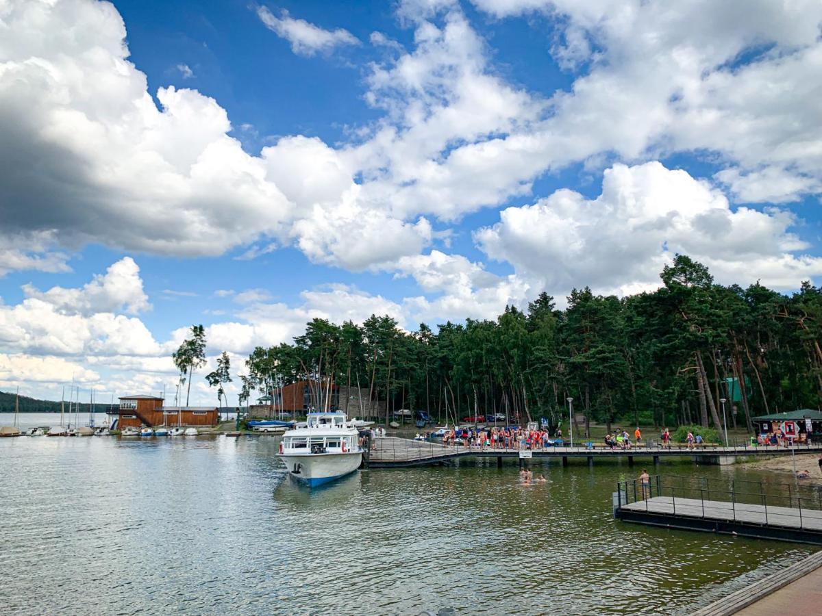Jezerni Apartman S Terasou A Saunou V Lakepark Residence Доксы Экстерьер фото