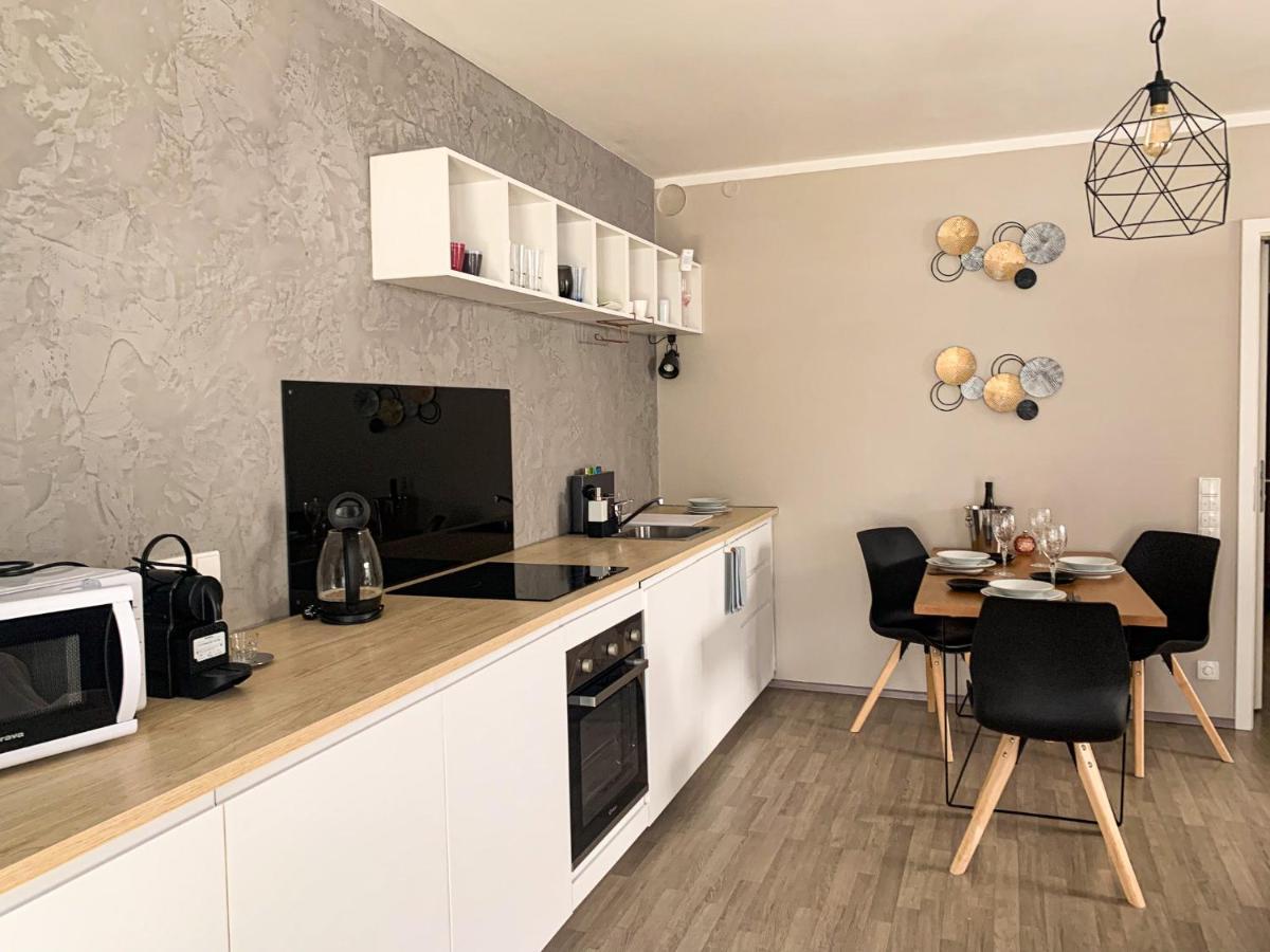 Jezerni Apartman S Terasou A Saunou V Lakepark Residence Доксы Экстерьер фото